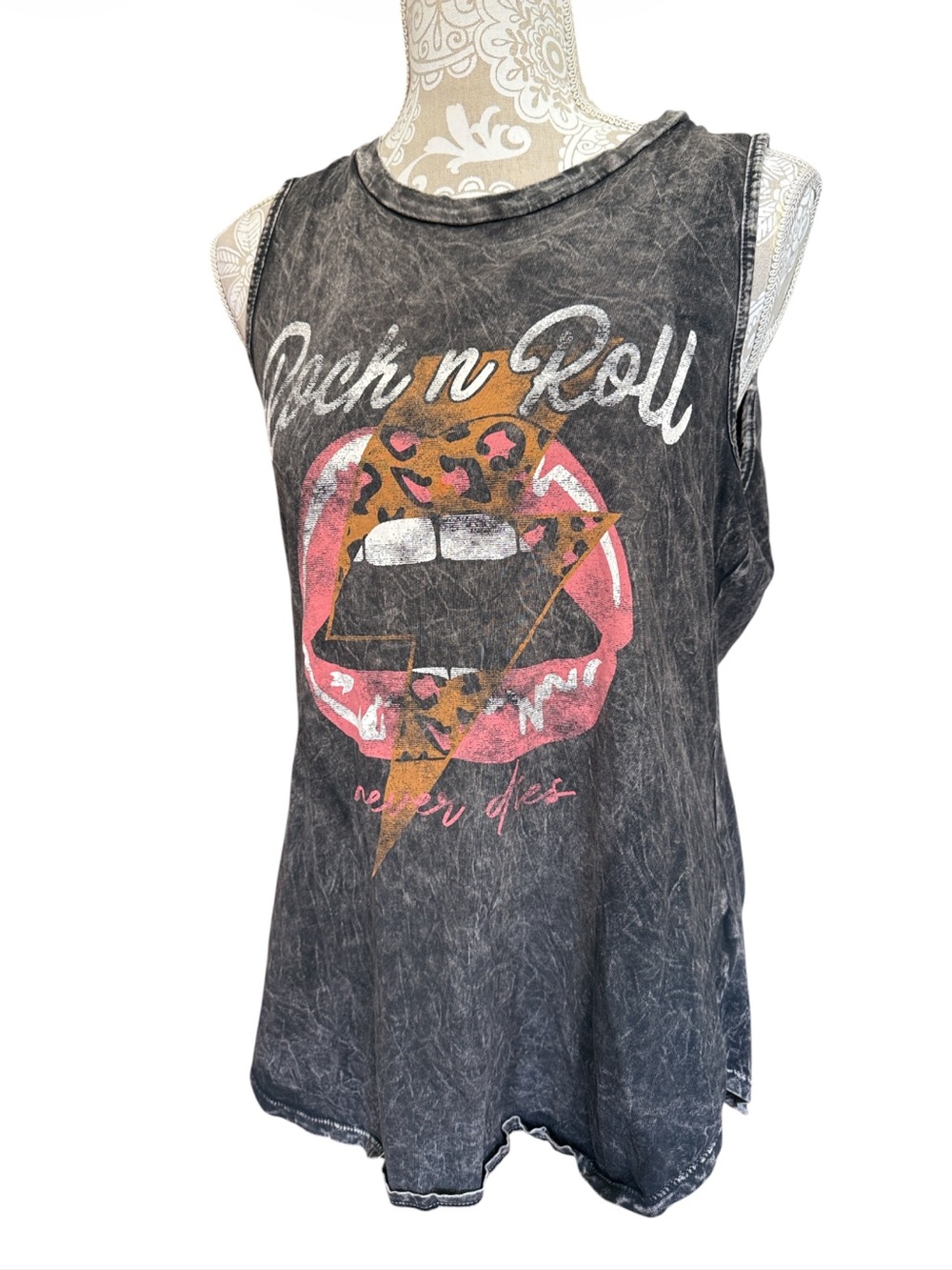 💥3/$12 SALE💥 Rock n Roll tank